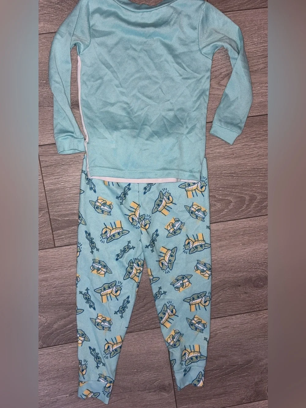 Star Wars Baby Yoda Toddler Size 4T Fitted Pajama Set Long Sleeves & Pants EUC